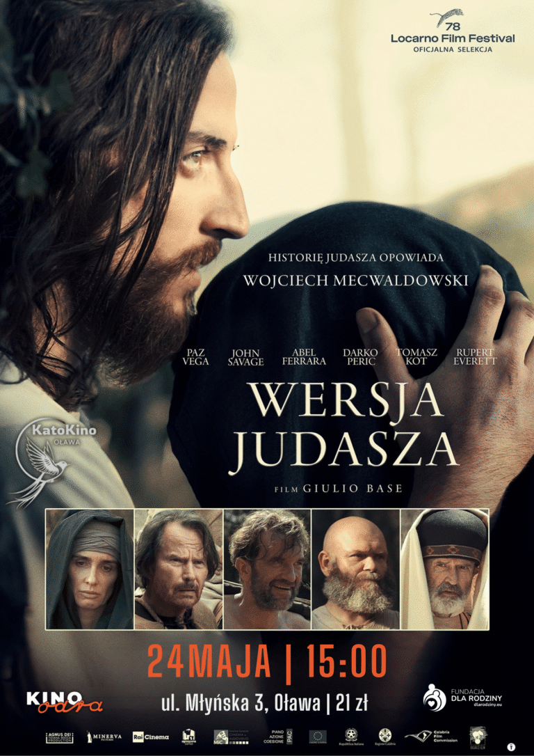 Plakat filmowy Wersja Judasza z datą premiery 24 maja w Kinie Odra w Oławie.